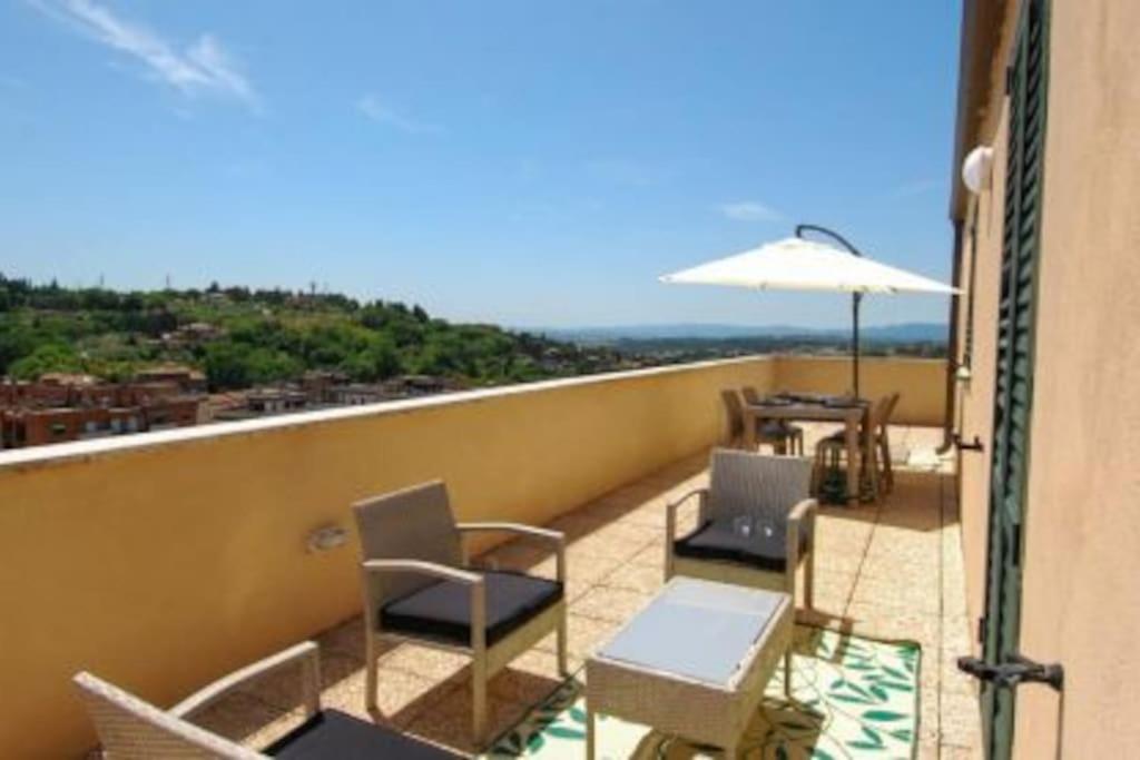 Exclusive Penthouse With 60 M2 Panoramic Terrace Apartamento Perugia
